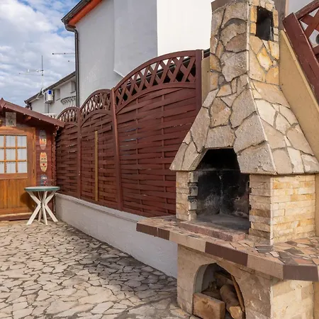 Straza Sun Apartment *