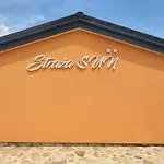 公寓 Straza Sun 维尔